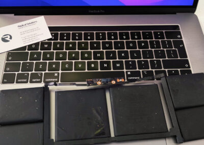 A1990 inlocuire baterie macbook