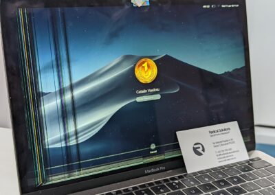 inlocuire display spart macbook- tasta iesita